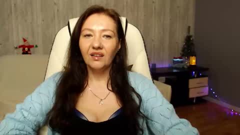 Snapshot of tyramories chatting on December 19, 2024, 12:23 pm tyramories online show from December 19, 2024, 12:23 pm