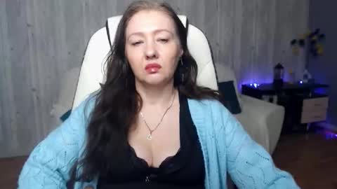 Snapshot of tyramories chatting on December 15, 2025, 11:03 am tyramories online show from December 15, 2025, 11:03 am