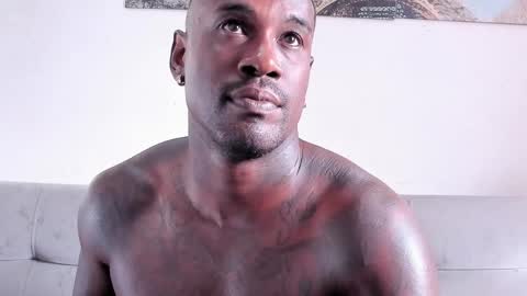 Snapshot of tyron_rulers chatting on May 18, 2026, 12:11 pm Dvid Rullers online show from May 18, 2026, 12:11 pm