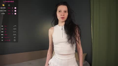 Lili online show from February 1, 2025, 8:05 pm