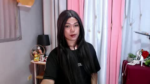 Snapshot of ugly_asianlover chatting on December 12, 2024, 8:32 pm rechelle online show from December 12, 2024, 8:32 pm