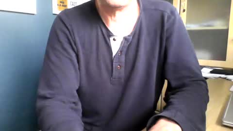 Snapshot of ukshowall chatting on February 23, 2025, 11:22 am mark online show from February 23, 2025, 11:22 am