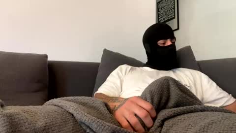 ulisesroca online show from November 21, 2025, 10:14 am