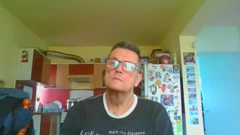 ulmeni7 online show from May 25, 2026, 11:38 am