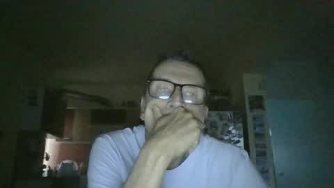 Snapshot of ulmeni7 chatting on June 22, 2026, 2:24 am ulmeni7 online show from June 22, 2026, 2:24 am
