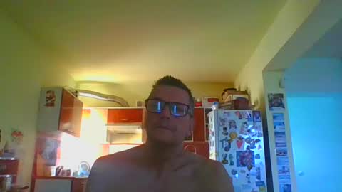 Snapshot of ulmeni7 chatting on June 24, 2026, 4:11 am ulmeni7 online show from June 24, 2026, 4:11 am