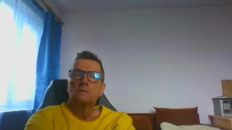 Snapshot of ulmeni7 chatting on July 12, 2026, 1:02 pm ulmeni7 online show from July 12, 2026, 1:02 pm