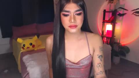 Snapshot of ultimatesexytrans chatting on February 14, 2025, 7:23 pm Alex online show from February 14, 2025, 7:23 pm