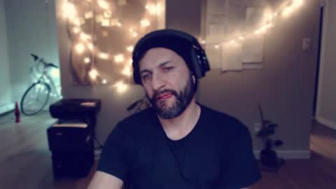 Snapshot of ultratoaster chatting on December 10, 2024, 4:24 am ultratoaster online show from December 10, 2024, 4:24 am