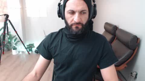 Snapshot of ultratoaster chatting on January 6, 2025, 5:08 am ultratoaster online show from January 6, 2025, 5:08 am