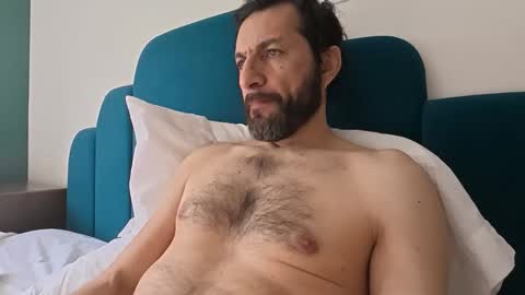 Snapshot of ultratoaster chatting on December 4, 2025, 6:16 pm ultratoaster online show from December 4, 2025, 6:16 pm