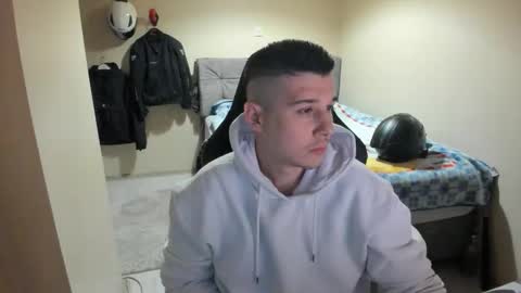 Snapshot of ulxer chatting on April 2, 2026, 7:44 pm hi im mike tyson - online show from April 2, 2026, 7:44 pm