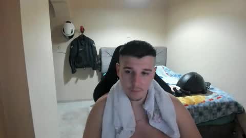 Snapshot of ulxer chatting on April 4, 2026, 7:11 pm hi im mike tyson - online show from April 4, 2026, 7:11 pm