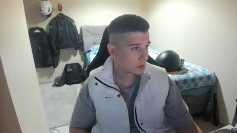Snapshot of ulxer chatting on May 7, 2026, 7:41 pm hi im mike tyson - online show from May 7, 2026, 7:41 pm
