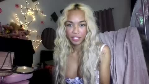 Snapshot of umdonut chatting on December 21, 2025, 5:14 am umdonut online show from December 21, 2025, 5:14 am