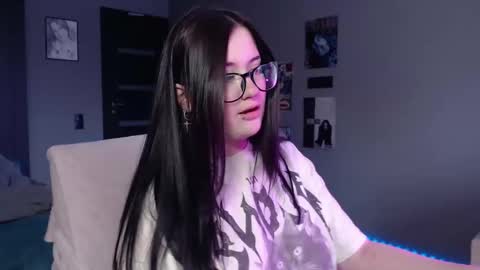 Julia online show from December 8, 2024, 7:26 am