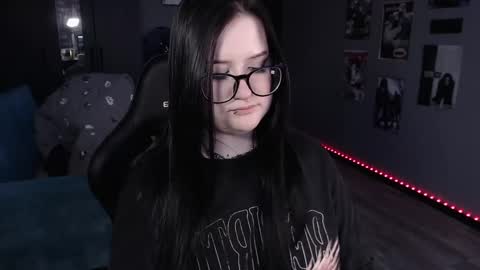 Julia online show from February 3, 2025, 9:30 am