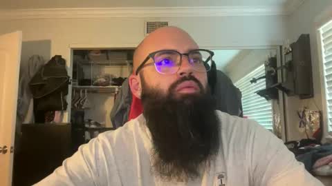 uncutbeard129840 online show from October 23, 2025, 11:46 pm