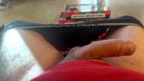 Snapshot of uncutbutter chatting on November 16, 2025, 2:44 pm uncutbutter online show from November 16, 2025, 2:44 pm