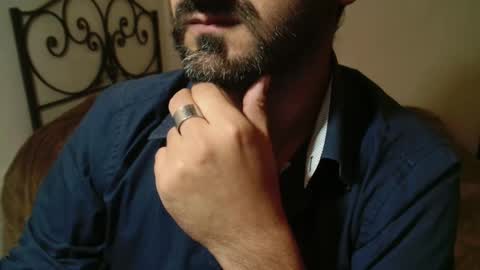 Snapshot of under_thedesk chatting on November 11, 2025, 4:51 pm Giov online show from November 11, 2025, 4:51 pm