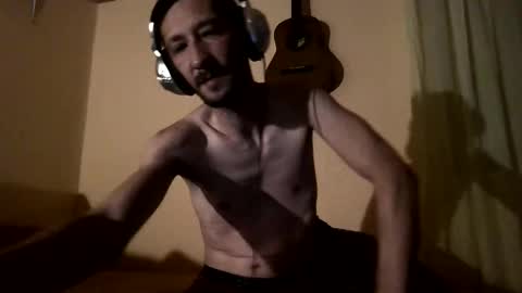 Snapshot of underguy19 chatting on October 8, 2025, 9:23 pm underguy19 online show from October 8, 2025, 9:23 pm