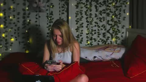 Im online every day 1700 GMT-4 online show from October 20, 2025, 9:59 pm