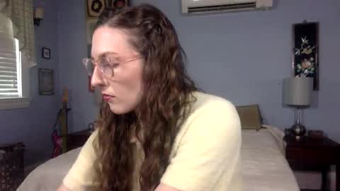 Snapshot of unicornfairy55 chatting on May 20, 2026, 3:18 pm Lola Moonstone online show from May 20, 2026, 3:18 pm