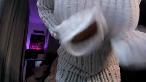 Snapshot of unicornsandboobs chatting on October 27, 2025, 9:41 pm Carla online show from October 27, 2025, 9:41 pm