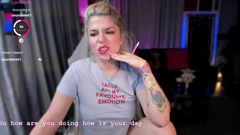 Carla online show from February 4, 2026, 7:42 pm