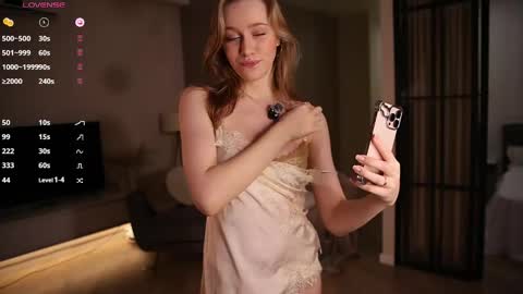 Snapshot of unnabella chatting on May 5, 2026, 7:11 pm UnnaBella online show from May 5, 2026, 7:11 pm