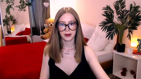 Snapshot of unreal_lady chatting on June 24, 2026, 1:43 pm unreal_lady online show from June 24, 2026, 1:43 pm