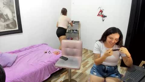 Kary and jhoa online show from February 2, 2026, 11:58 pm