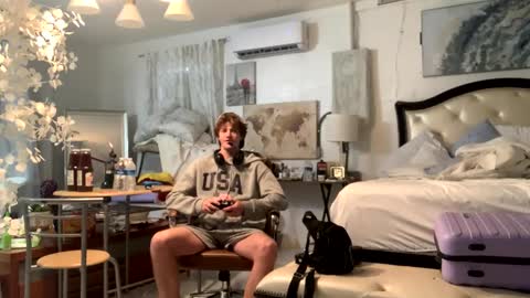 Stepbro online show from February 3, 2025, 1:08 pm