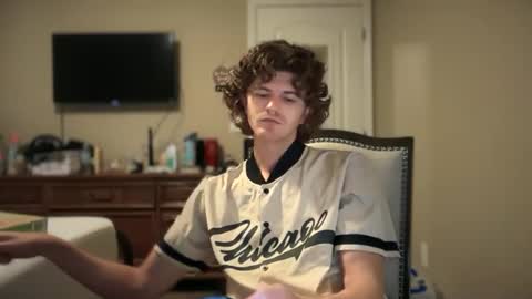 Stepbro online show from October 10, 2025, 8:41 pm