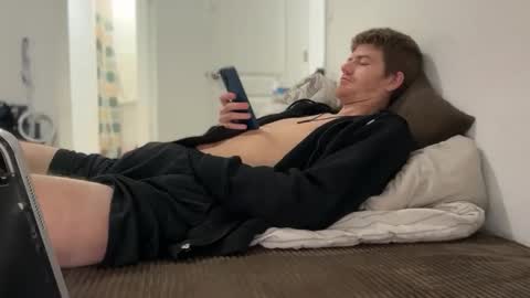 Stepbro online show from February 18, 2026, 9:38 am