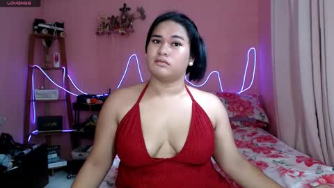 Snapshot of ur_baby_rebbecca chatting on May 20, 2026, 2:29 am SINGLE online show from May 20, 2026, 2:29 am