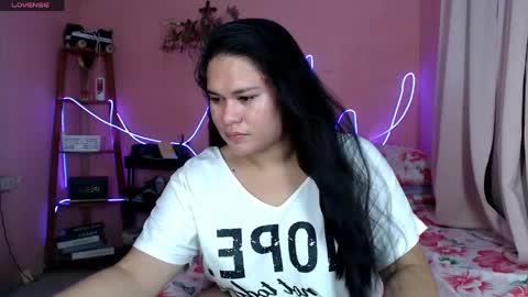 Snapshot of ur_baby_rebbecca chatting on May 21, 2026, 1:07 pm SINGLE online show from May 21, 2026, 1:07 pm