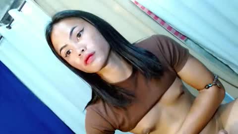 Snapshot of ur_beauty_and_the_beast chatting on May 6, 2026, 12:19 am MEGS MEGS online show from May 6, 2026, 12:19 am