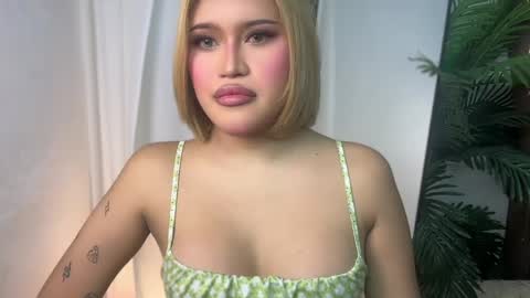 Snapshot of ur_bombshellpatty chatting on May 6, 2026, 5:29 pm ur_bombshellpatty online show from May 6, 2026, 5:29 pm
