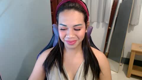 Vee online show from January 4, 2025, 11:17 pm