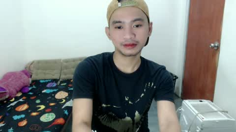 ur_joshuahotnotch online show from June 17, 2026, 7:11 am
