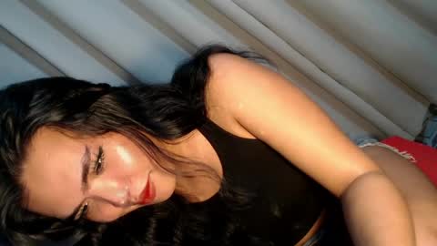 Snapshot of ur_krissyxxx chatting on June 5, 2026, 6:52 am kriss online show from June 5, 2026, 6:52 am