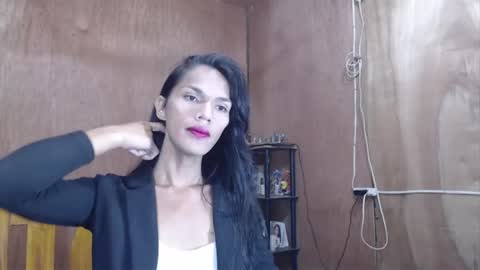 Ur Lovely Pricious online show from May 15, 2026, 12:23 pm