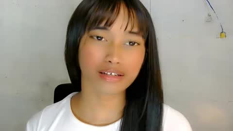 Ellie online show from April 13, 2026, 12:43 pm