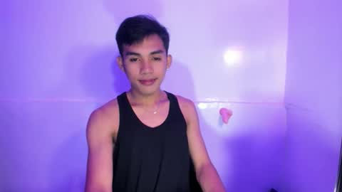 ur_shan21 online show from May 11, 2026, 5:10 pm