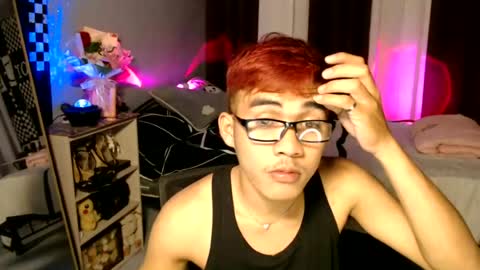 ur_shan21 online show from June 16, 2026, 5:04 pm