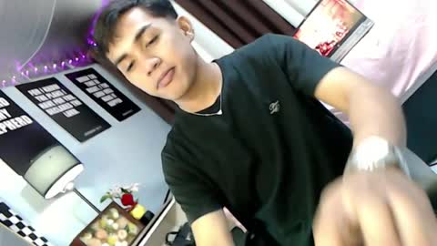 ur_shan21 online show from August 7, 2026, 5:37 pm