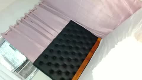 Snapshot of ur_tsemma chatting on November 7, 2025, 6:57 am emma online show from November 7, 2025, 6:57 am