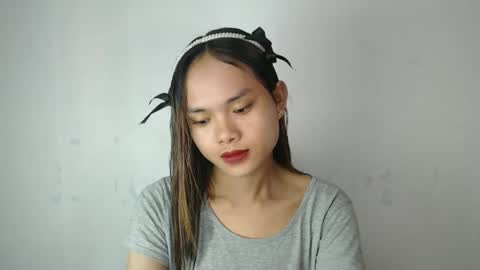 Snapshot of urasian_crisa chatting on May 4, 2026, 12:23 pm urasian_crisa online show from May 4, 2026, 12:23 pm