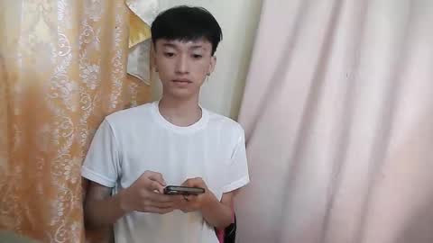 urasian_femboyxxx online show from March 31, 2026, 11:21 am